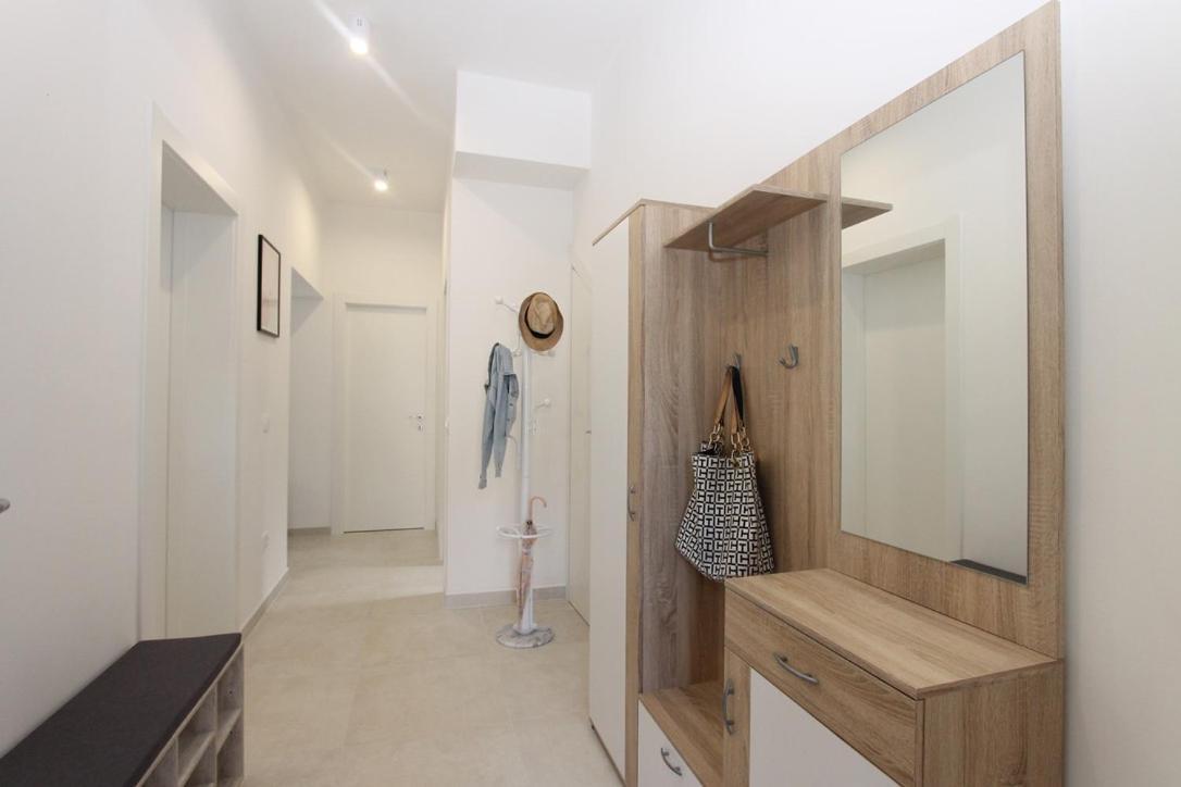L Apartment Raša Zewnętrze zdjęcie